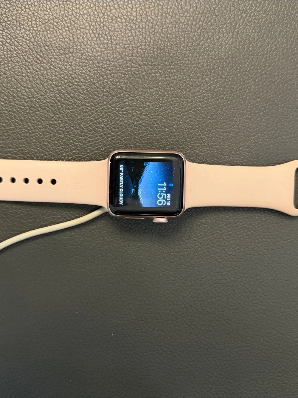 Apple Watch Series 2, 38 MM Pink Sport Band